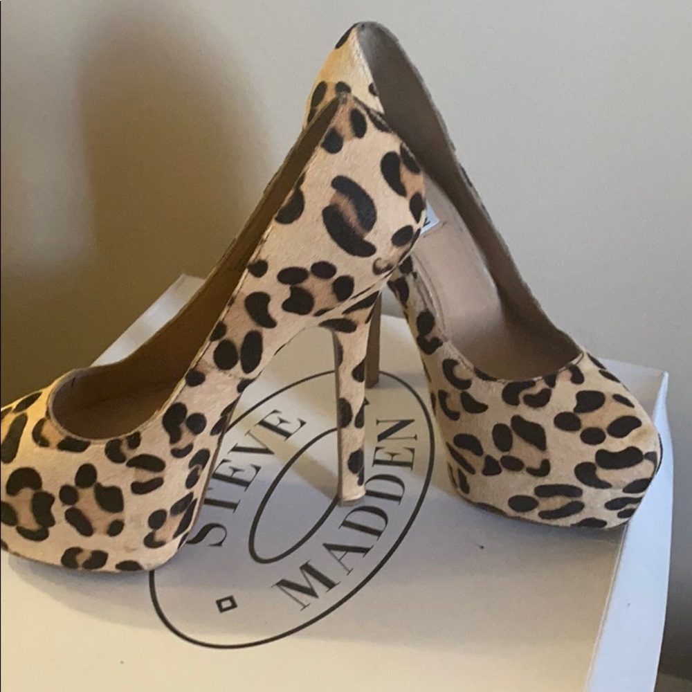 Heels - Picture 2 of 3